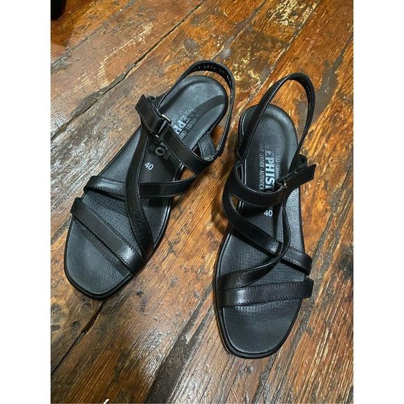 Mephisto black Womens halinka sandal, size 40 EU, size 9 W preloved - Picture 1 of 12